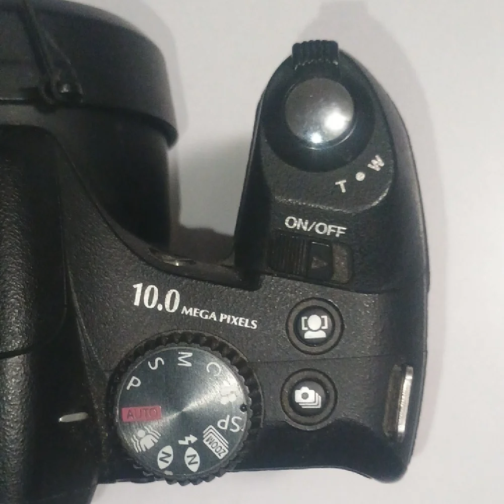 Fujifilm FinePix S2000HD Black Digital Camera Kit